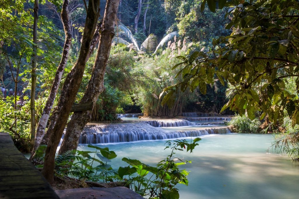 Photo by Poswiecie lao, waterfall, kuang si falls