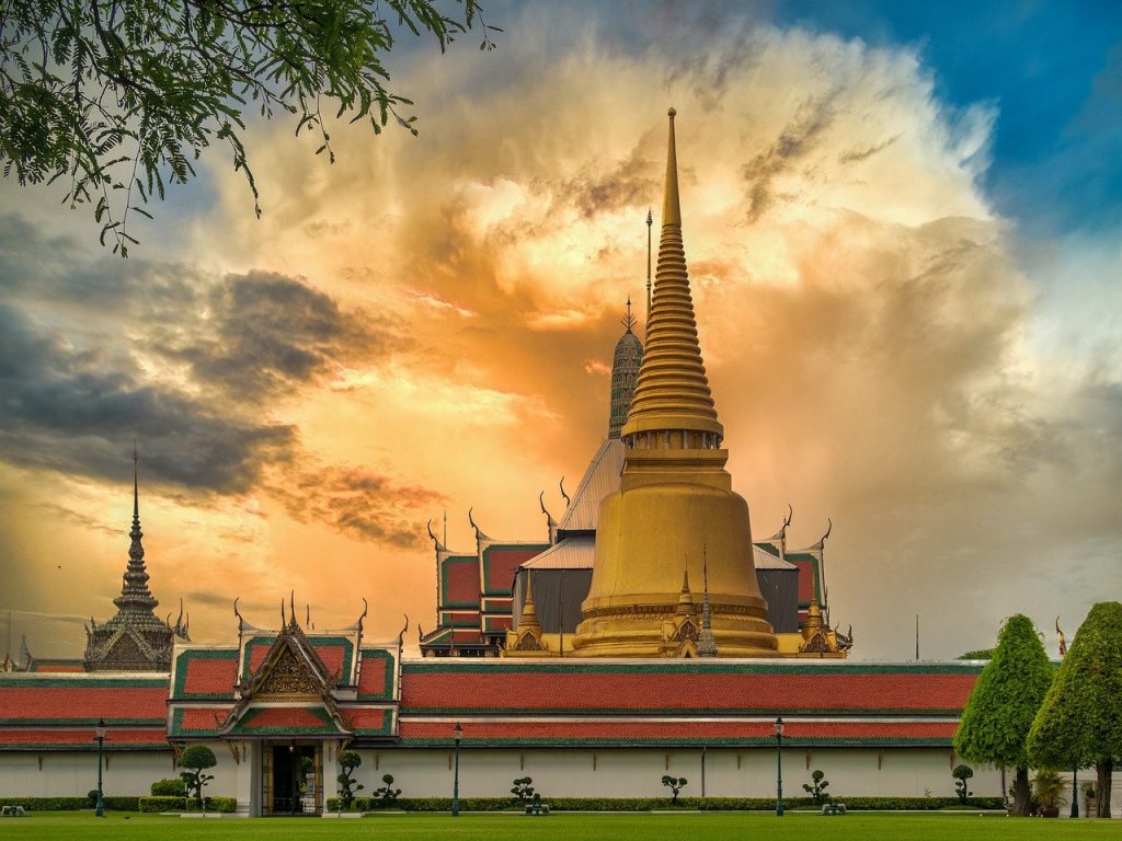 Photo by analogicus bangkok, thailand, temple